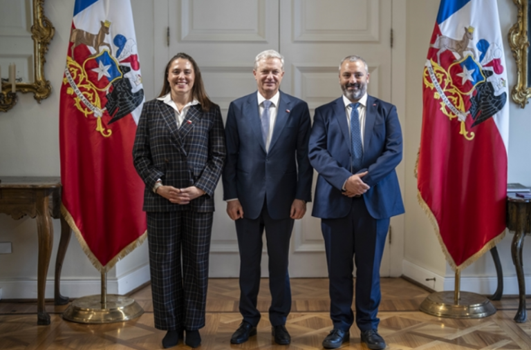 Presidente Kast se reúne con ministra Duco para abordar desafíos en infraestructura y alto rendimiento