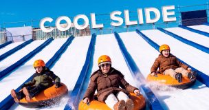 Extienden experiencia invernal: CoolSlide y La Gran Rueda continuarán en Las Condes hasta el 9 de agosto