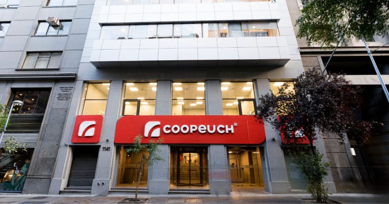 Coopeuch elimina costo de transferencias para fortalecer la relación con sus socios