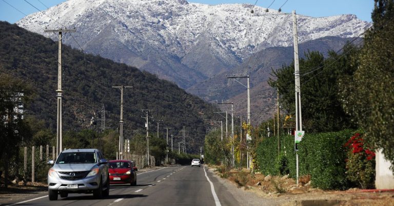 Delegación Presidencial Provincial cierra preventivamente Cuesta La Dormida por hielo en la calzada
