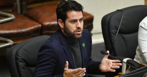 Diego Ibáñez cuestiona eventual acusación contra exministra Steinert y llama a asumir responsabilidades