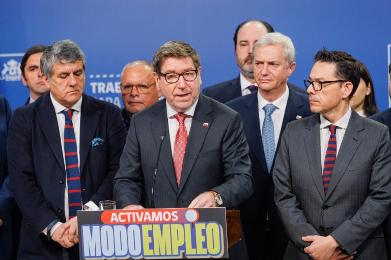 Gobierno anuncia fondo de $50 mil millones para crear empleo y suma 20 mil nuevos subsidios