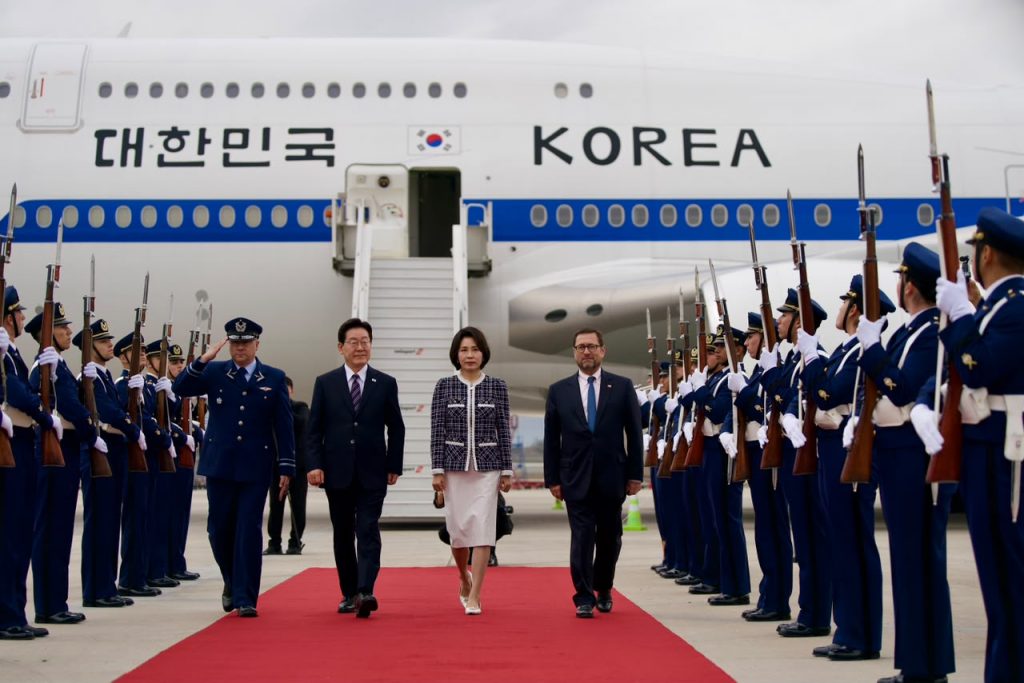 Canciller recibe al Presidente de Corea del Sur en visita oficial con foco en comercio, minería y seguridad