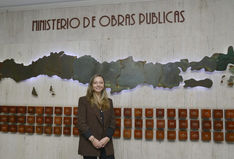 Presidente Kast designa a Lorena Herrera como directora general de Concesiones de Obras Públicas