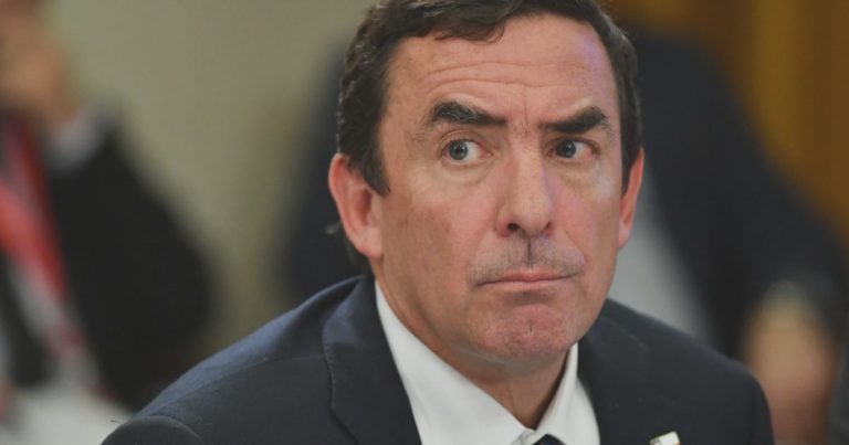 Ministro de Justicia por reforma penal adolescente: 