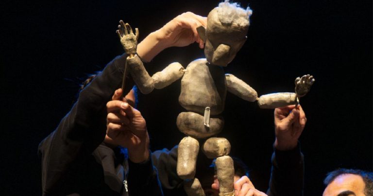 “De Papel” llega a Fundación CorpArtes con una íntima experiencia teatral de la Compañía Silencio Blanco