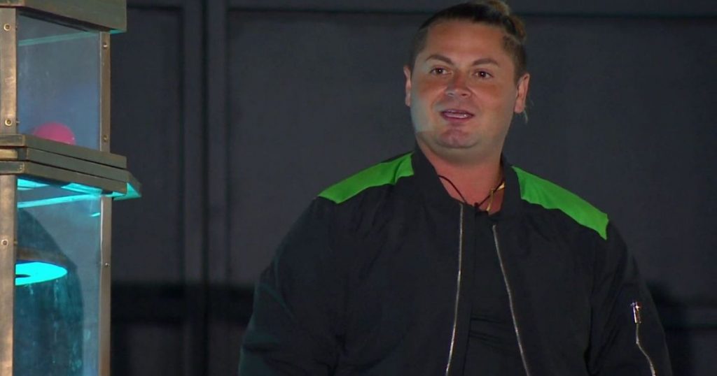 Princeso sorprendió en “Vecinos al límite” al confesar su interés romántico: “Me encantas”