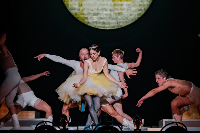 Lux Tour arrasa en Chile: Rosalía conquista a todos y aún quedan entradas disponibles