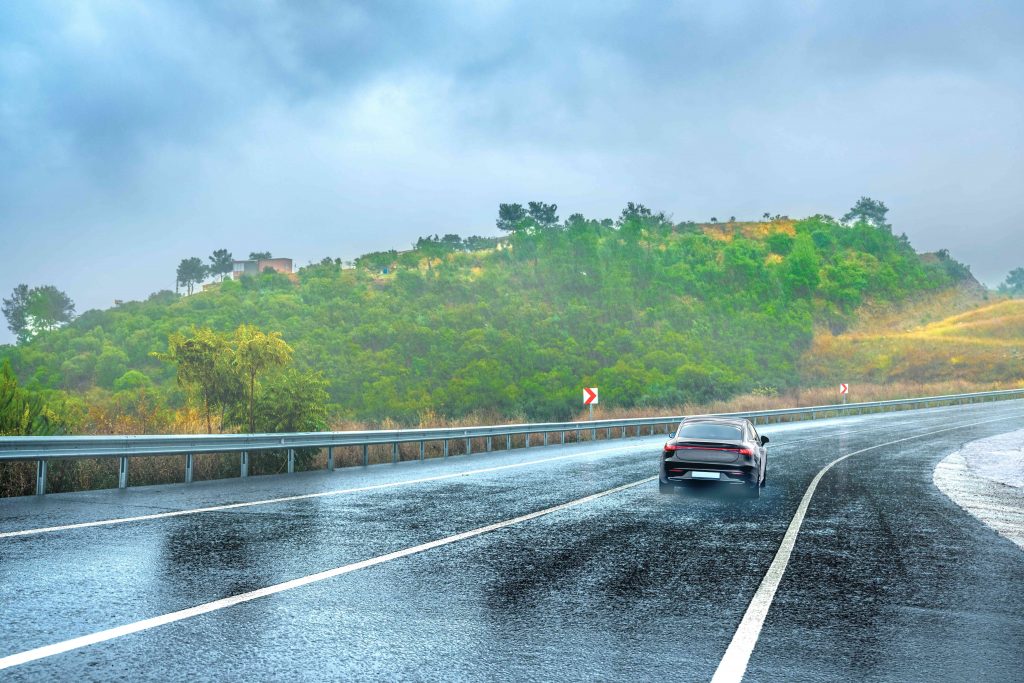 Conducción en invierno: estos son los cinco consejos para viajar seguro y evitar accidentes