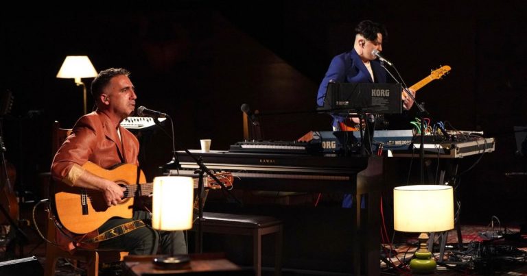 Tomás González estrenará en vivo “No hay lugar” con un concierto de 15 músicos en Sala Master