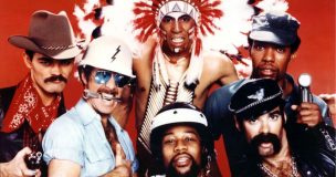 Adiós a una leyenda de la música disco: falleció Victor Willis, el icónico policía de Village People