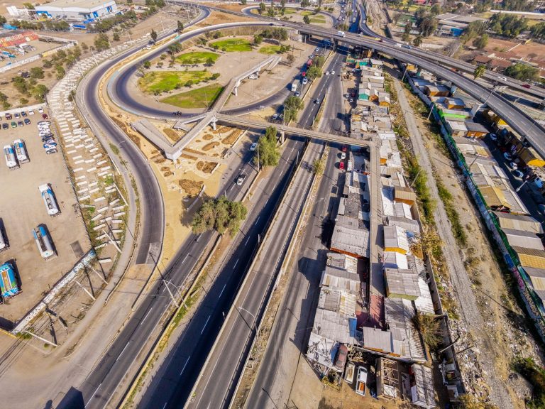Tras desalojos, Municipalidad de Maipú pedirá a EFE reponer la estación Pajaritos del tren Santiago-Melipilla