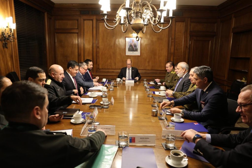 Ministro Arrau presenta balance delictual: disminuyen homicidios, secuestros y robos violentos