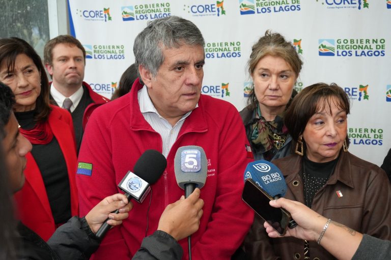 Gobernador de Los Lagos anuncia plan para crear 5.600 puestos de trabajo