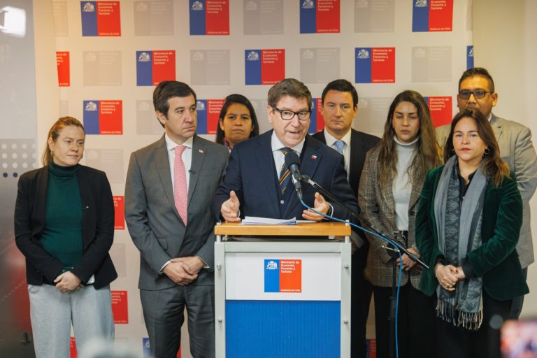 Biministro Mas se reúne con partidos oficialistas para impulsar la reactivación del empleo en el corto plazo