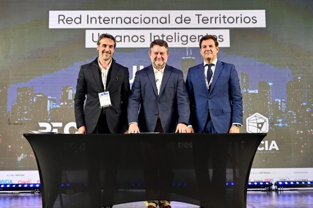 Índice revela que municipios de la RM obtienen solo 39,8 de 100 puntos en desarrollo inteligente