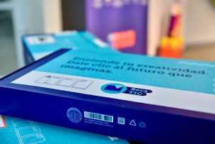 Junaeb inicia entrega de más de 1.400 computadores a estudiantes de seis comunas de Santiago