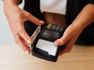 Transacciones digitales crecieron 18,4% en Chile: advierten necesidad de diversificar proveedores