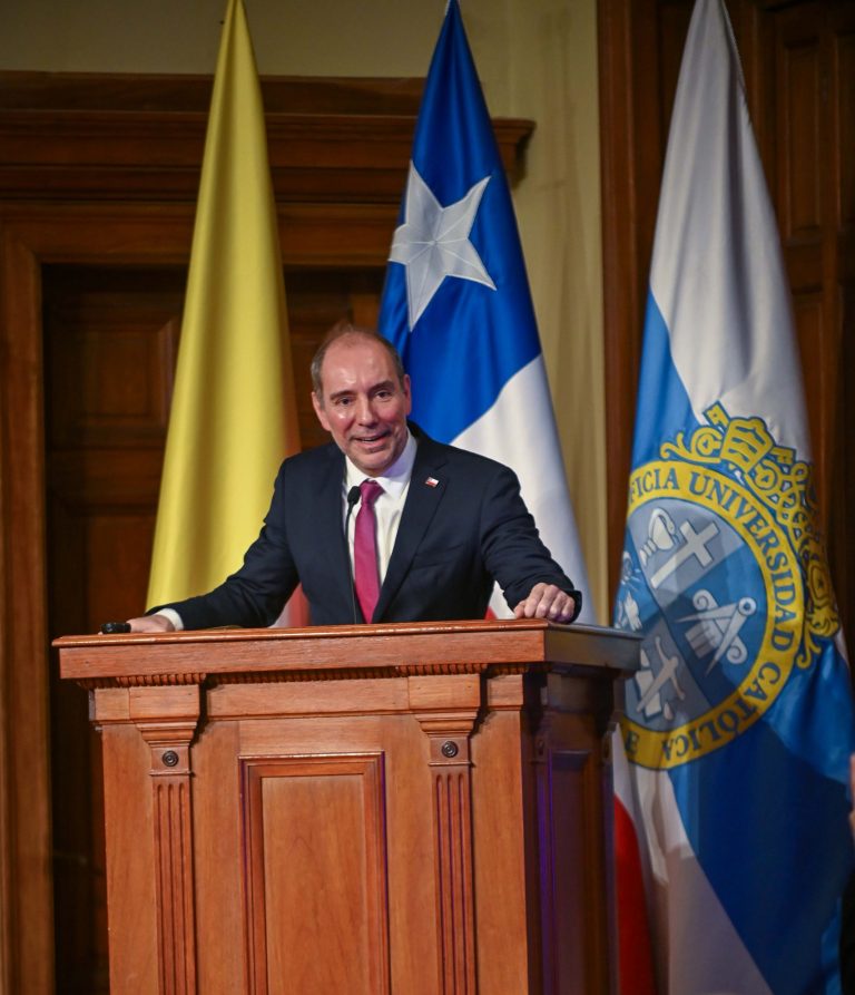 Obras públicas y conectividad: autoridades piden acelerar inversión y planificar Chile a 30 años