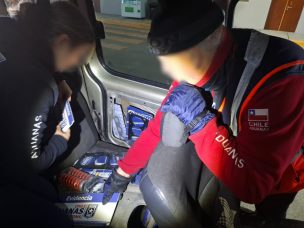 Aduanas detecta más de 140 repuestos ocultos en la estructura de un vehículo en Pino Hachado