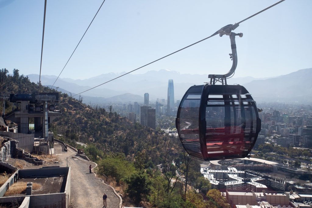 Parquemet advierte denuncias por cruising en Cerro San Cristóbal: práctica sexual fue detectada con drones