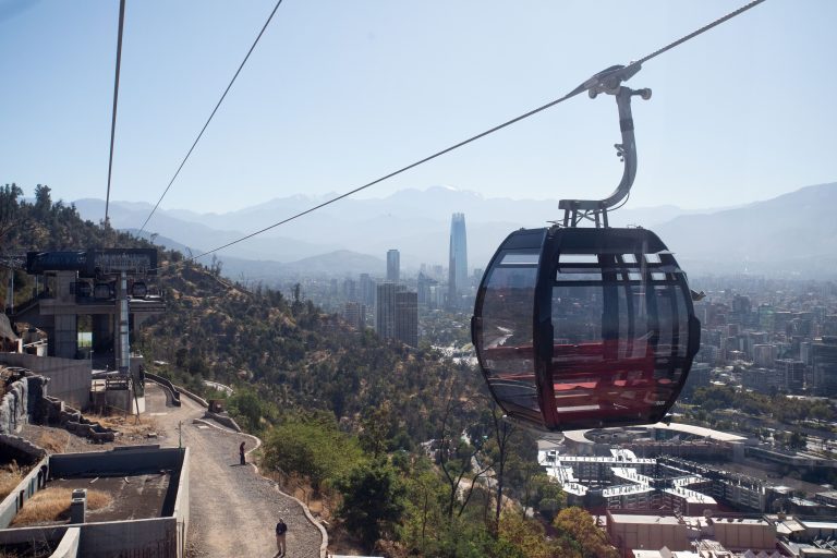 Parquemet advierte denuncias por cruising en Cerro San Cristóbal: práctica sexual fue  detectada con drones