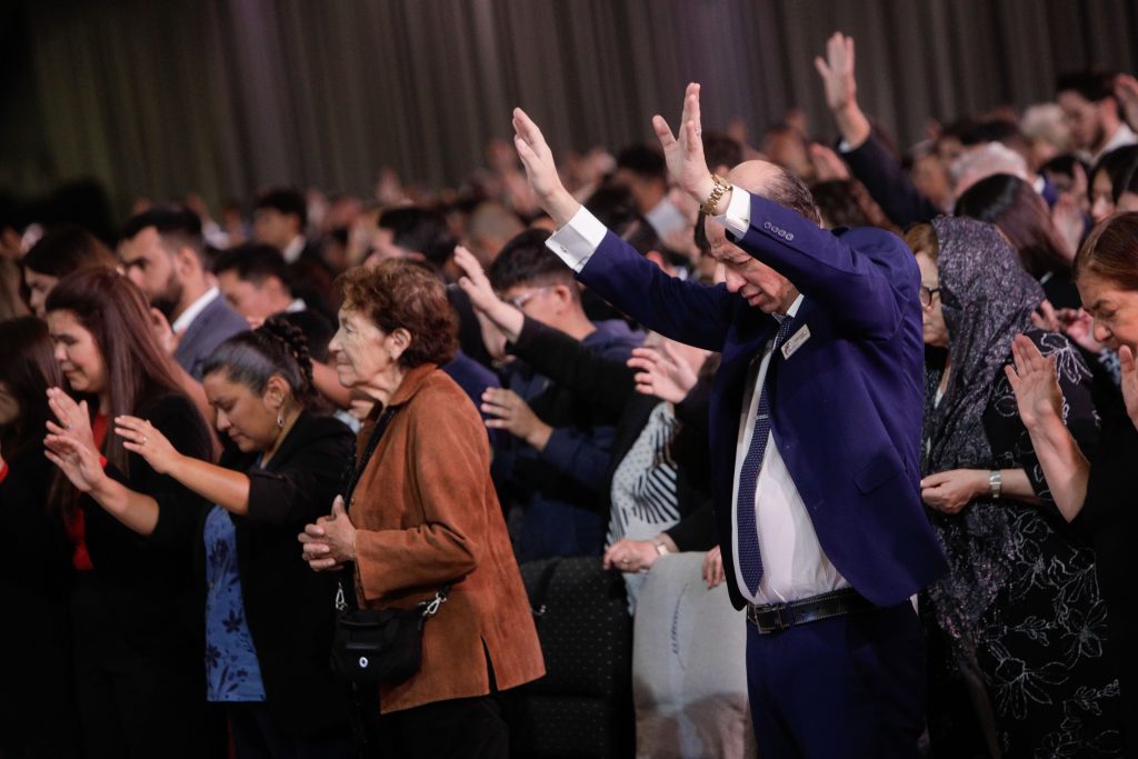 Impulsan proyectos para crear el Día Nacional de la Oración y el Día Nacional de la Biblia
