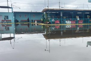 Mineduc suspende las clases este martes en estas regiones por sistema frontal
