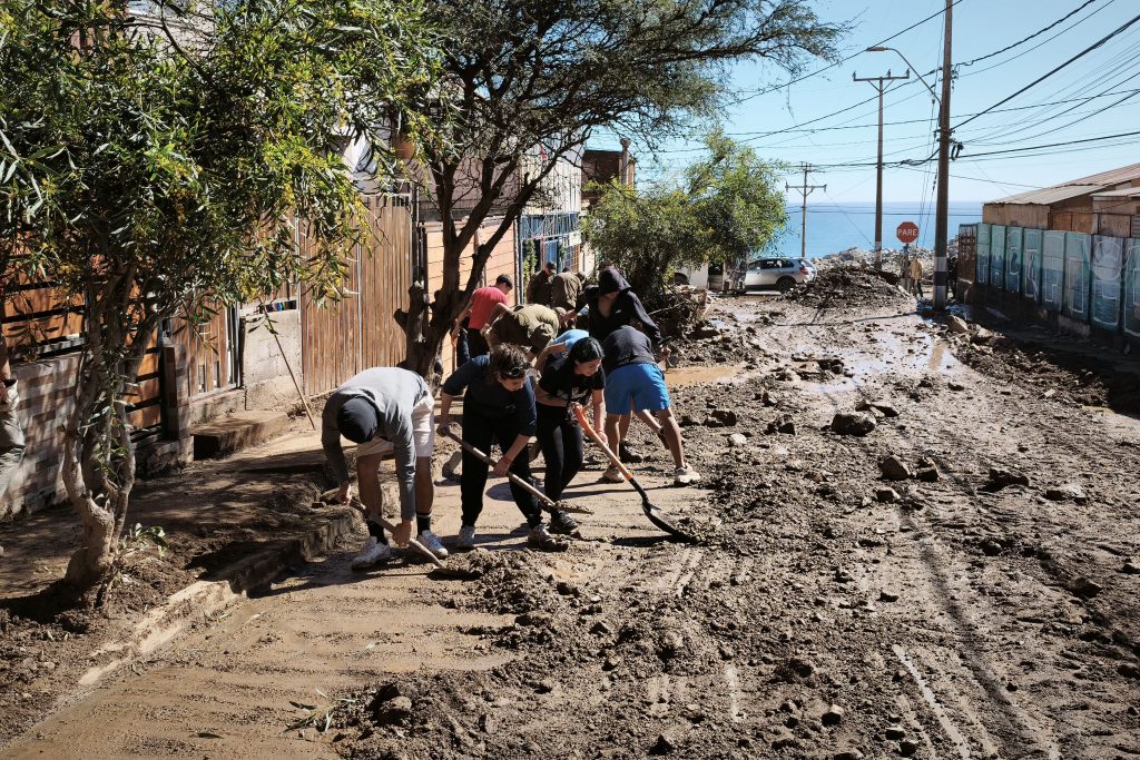 Ministerio de Salud amplía alerta sanitaria a las regiones de Tarapacá y Antofagasta