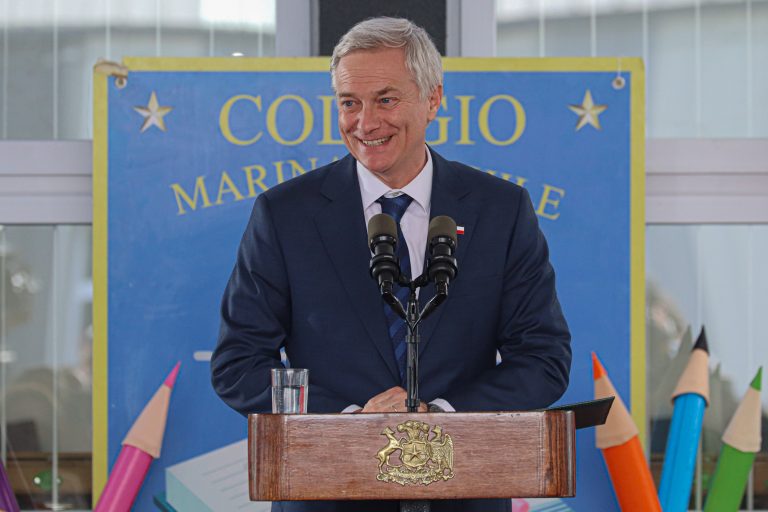 Presidente Kast inaugura renovado Colegio Marina de Chile tras inversión de $1.115 millones