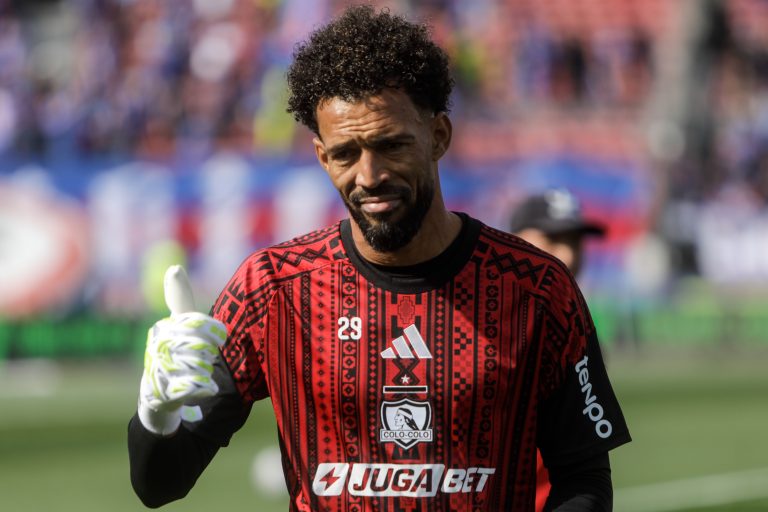 Vozinha ya tiene fecha para su esperado debut en Colo Colo: revisa día, hora y rival