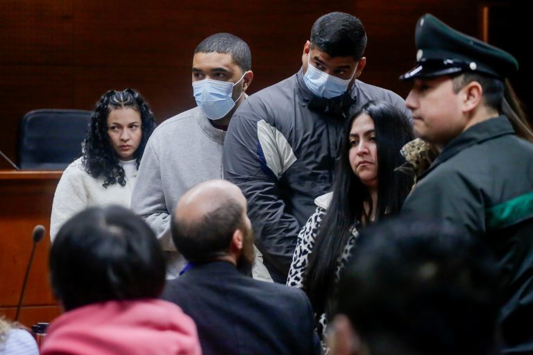 Megafraude a Fonasa: condenan a 17 personas y médicos por fraude de más de $31 mil millones