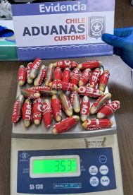 Aduana intercepta a viajeros que transportaban 1,3 kilos de pasta base y cocaína en ovoides