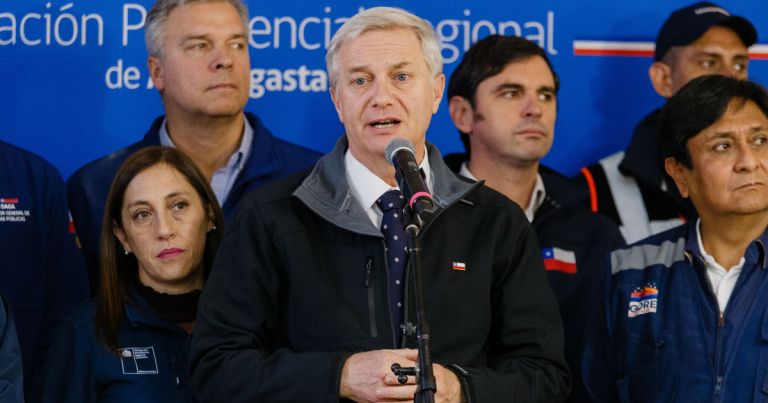 Kast cierra jornada de despliegue por el norte en Iquique y detalla ayudas para familias afectadas