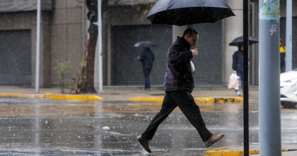 Senapred actualiza balance por sistema frontal: Reportan daños en viviendas y rutas afectadas
