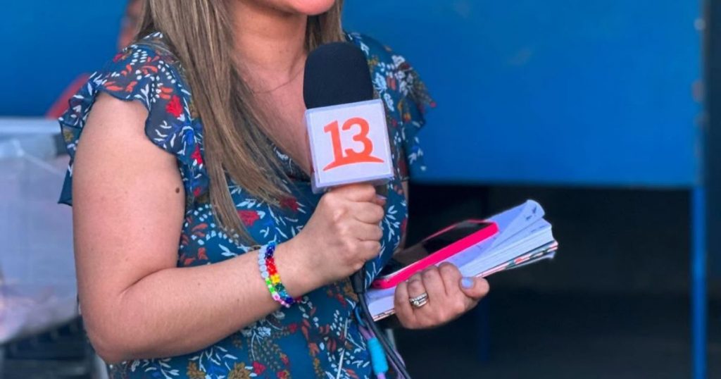 Periodista de Canal 13 anunció su embarazo y adelantó pausa laboral: “Falta un poquito”