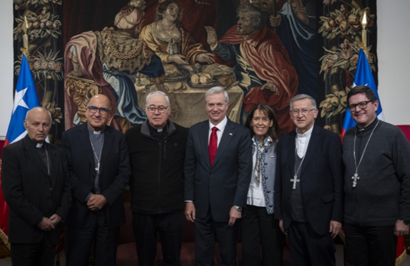 Presidente Kast recibe a la Conferencia Episcopal de Chile en La Moneda