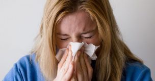 Alergias aumentan ad portas de la primavera: expertos explican las razones y cómo reconocer los síntomas