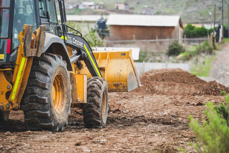 Municipio de Coquimbo recupera más de 50 kilómetros de caminos tras sistema frontal