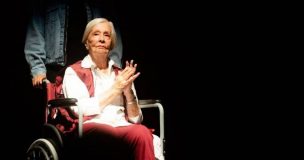 Delfina Guzmán se despide de las artes escénicas a los 98 años: revisa cuándo se estrenará “Ciudad”