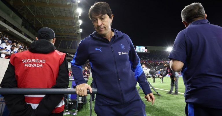 Daniel Garnero apunta contra el arbitraje tras derrota de la UC ante Ñublense: 