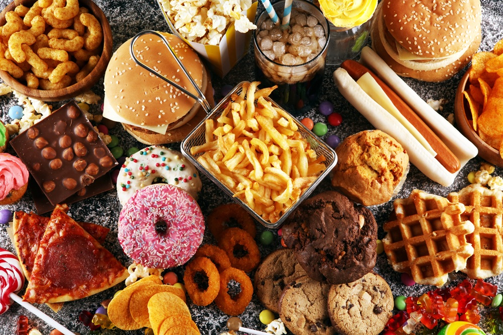 ¿Qué alimentos afectan la salud del corazón? Nutricionista explica cuáles limitar y cómo reemplazarlos