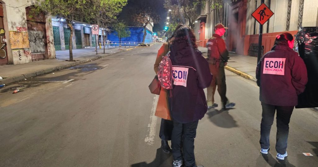 Hombre de nacionalidad peruana muere baleado al interior de un vehículo en Santiago