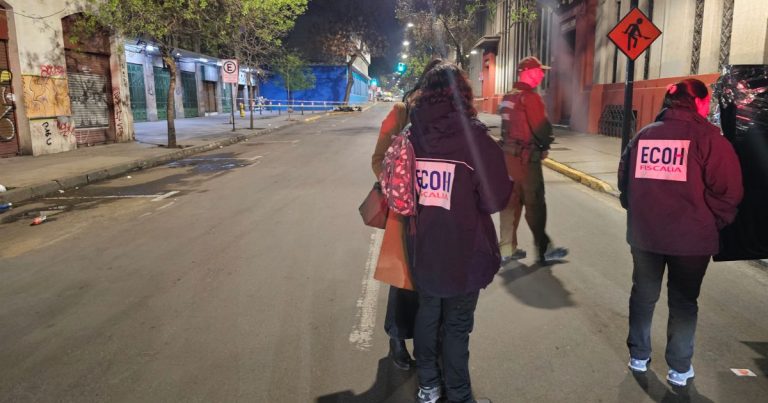 Hombre de nacionalidad peruana muere baleado al interior de un vehículo en Santiago