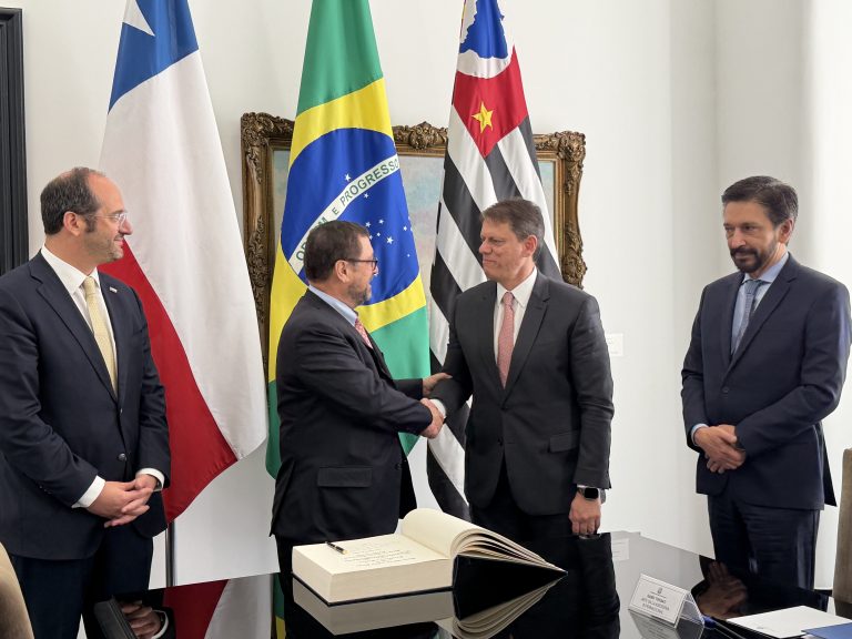 Pérez Mackenna invita a empresas brasileñas a invertir en Chile y destaca estabilidad del país