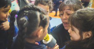 Panorama gratis para niños en Santiago: GAM tendrá cuentacuentos inspirado en García Lorca