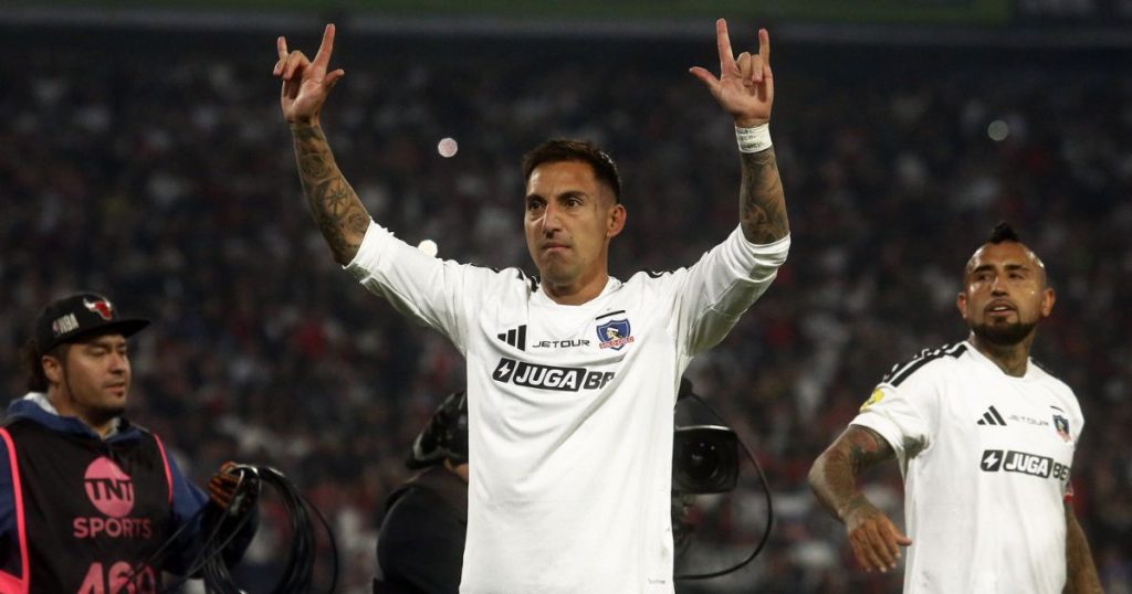 Javier Correa explota por su sanción y apunta a una “vara distinta” con Colo-Colo: “Les duele vernos acá”