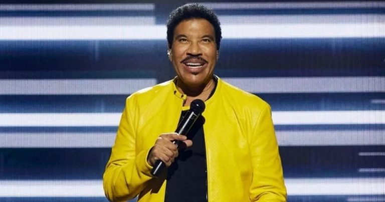 Reportan que Lionel Richie fue hospitalizado tras concierto: estaría en una unidad de cuidados intensivos