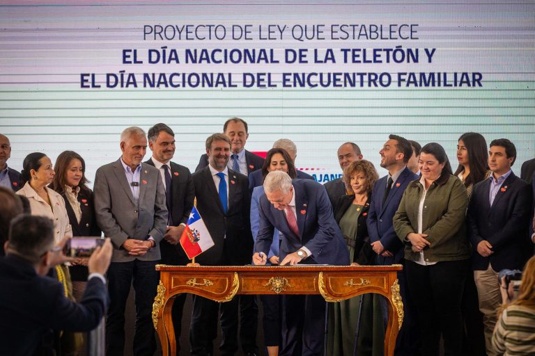 Senado aprueba por unanimidad proyecto que crea el Día Nacional de la Teletón