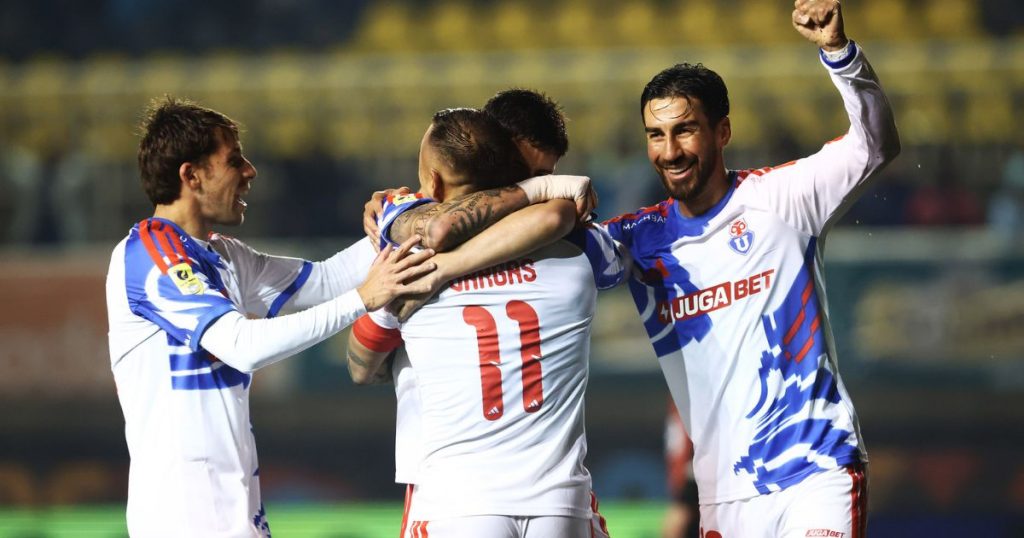 Universidad de Chile remontó su partido ante Limache y llega encendida al Superclásico